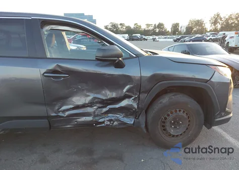 2024 Toyota Rav4 Le z USA, uszkodzony, nr VIN 2T3H1RFV4RC256093